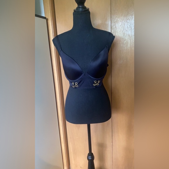 Black bra - Picture 1 of 6